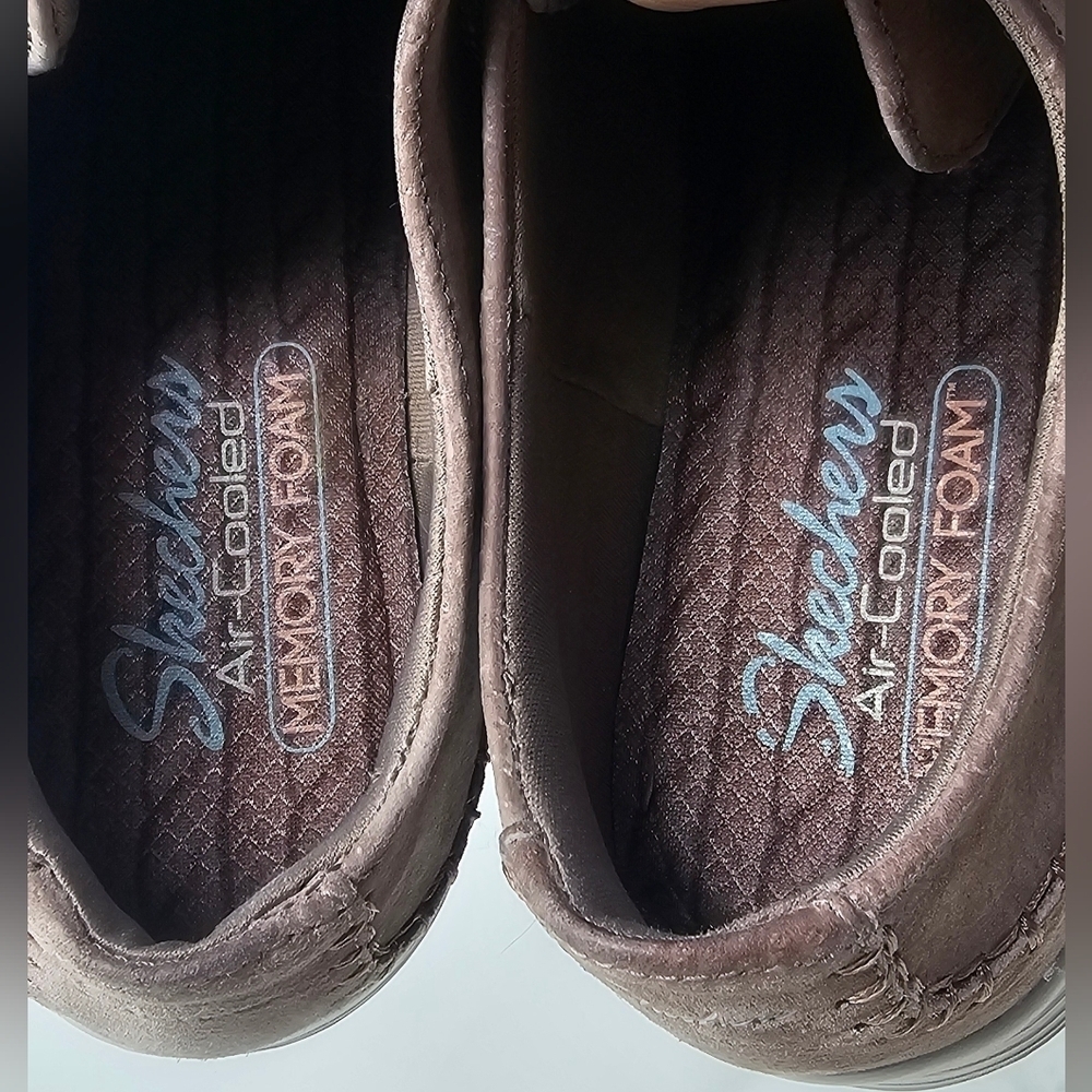 Skechers Women's Seager Prospect  Whipstitched Leather Memory Foam Sneaker Sz 10 - Picture 10 of 11